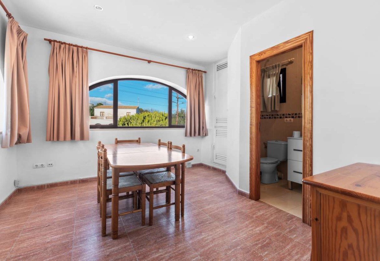 Sale · detached house · Calpe