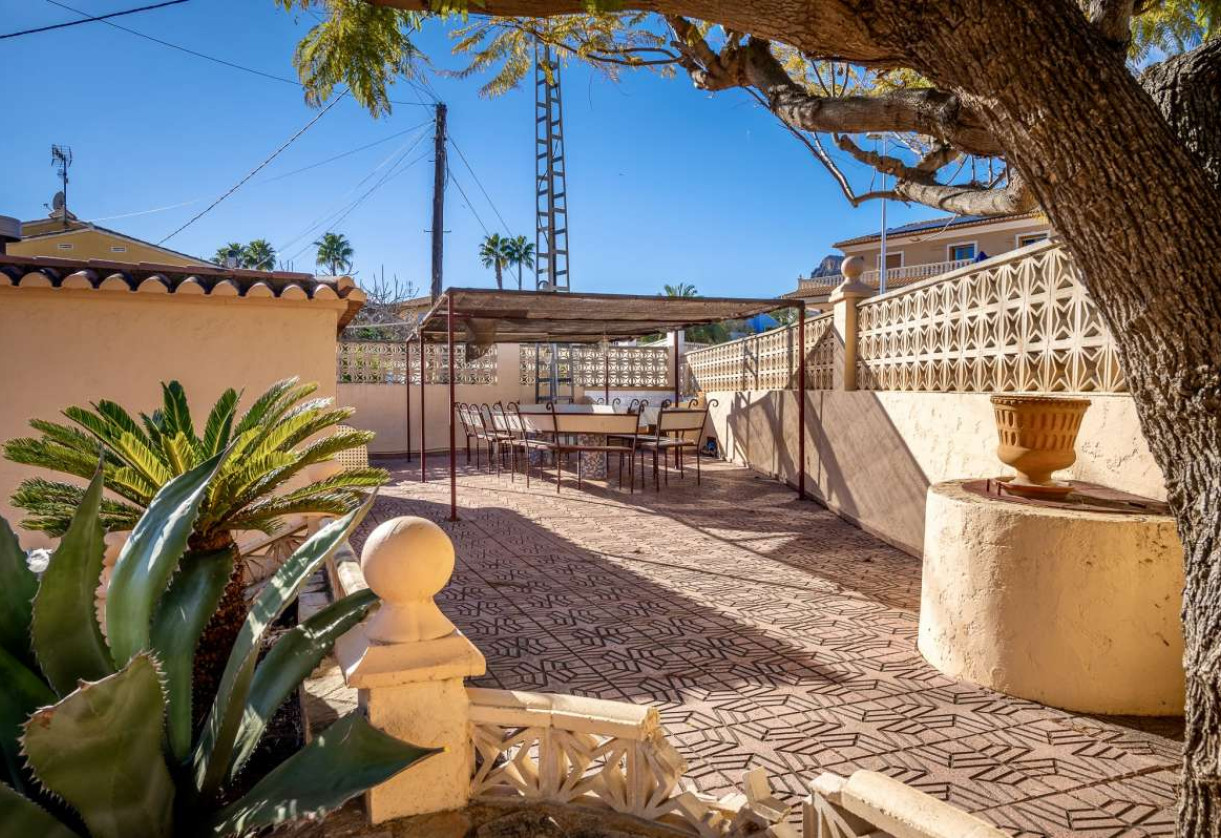 Sale · detached house · Calpe