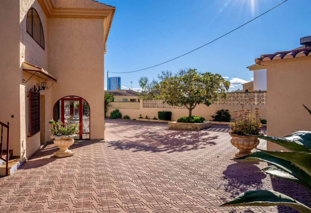 Sale · detached house · Calpe