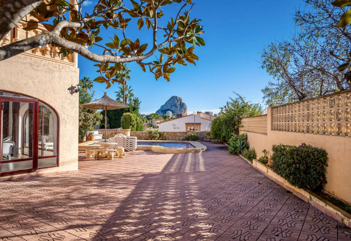 Sale · detached house · Calpe