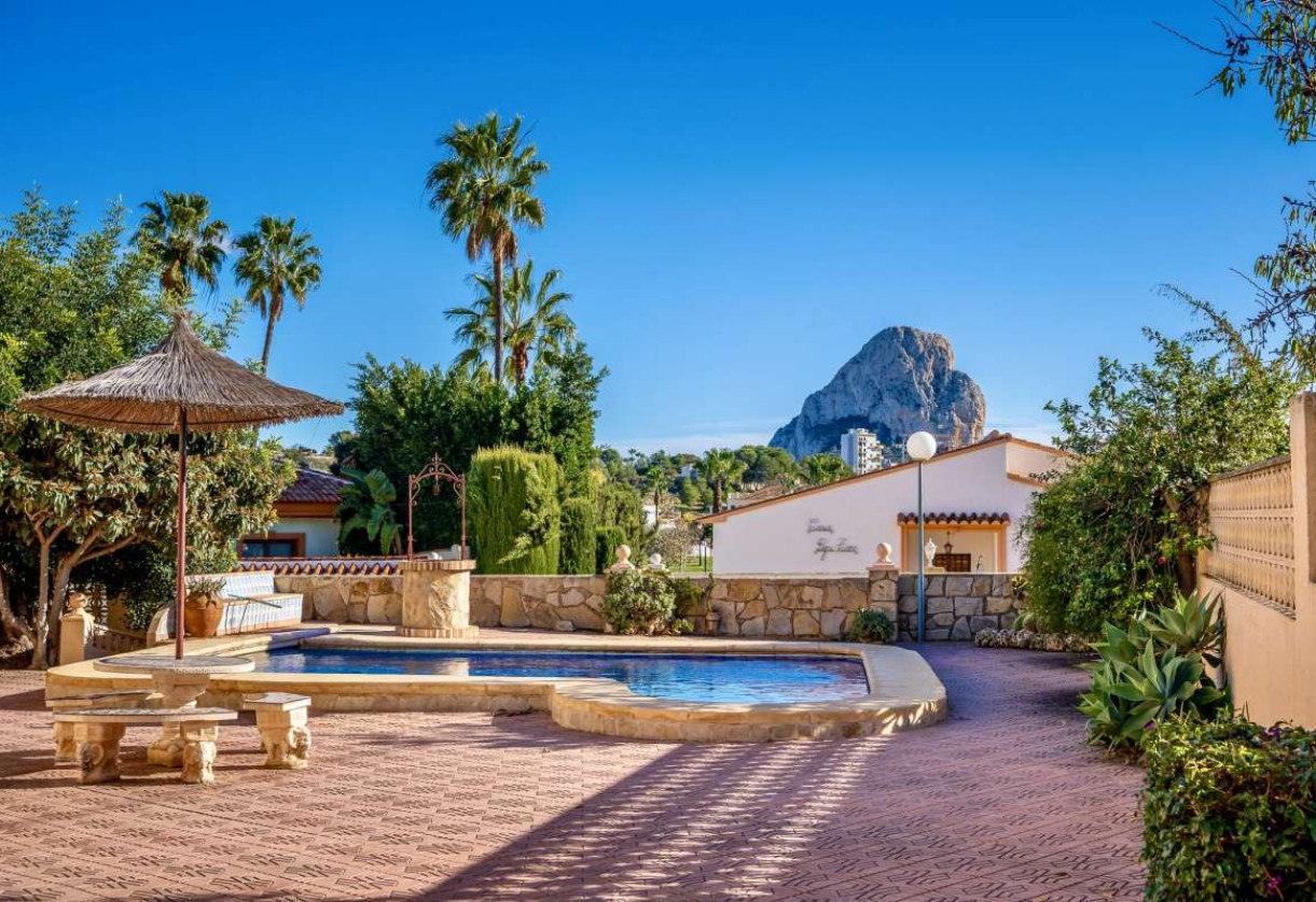 Sale · detached house · Calpe