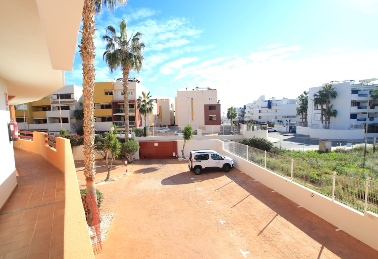 Resale · Apartment · Playa Flamenca
