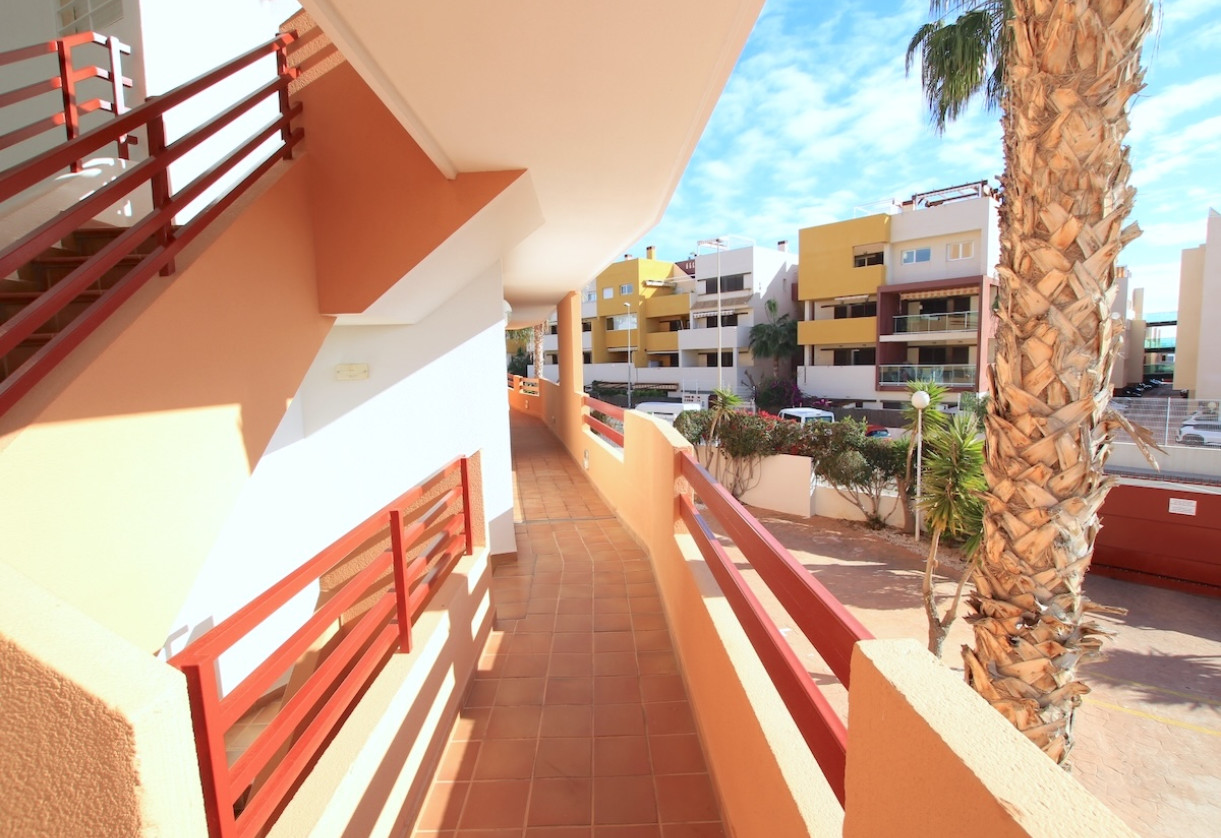 Resale · Apartment · Playa Flamenca