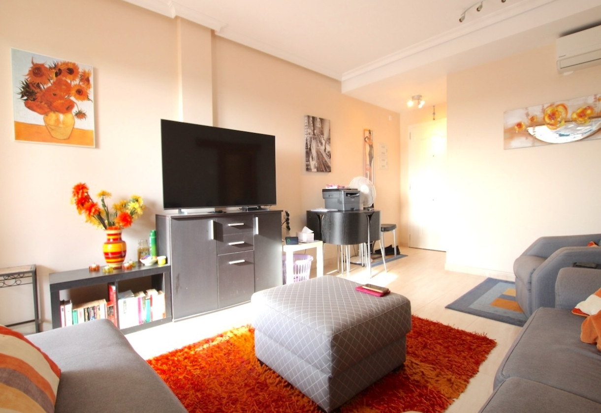 Resale · Apartment · Cabo Roig