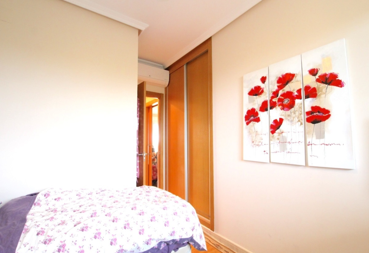 Resale · Apartment · Cabo Roig