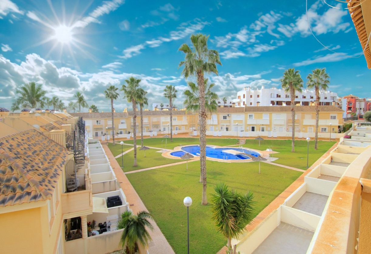 Resale · Apartment · Cabo Roig