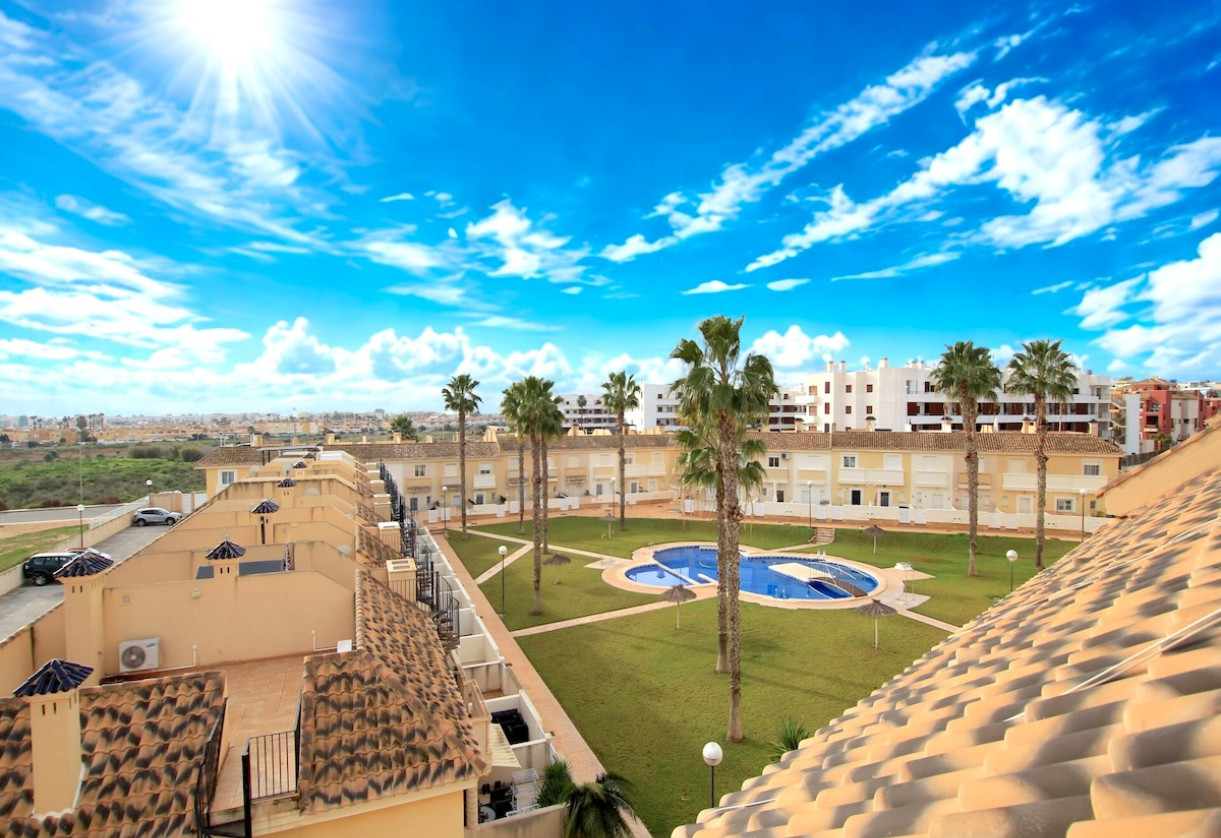 Resale · Apartment · Cabo Roig