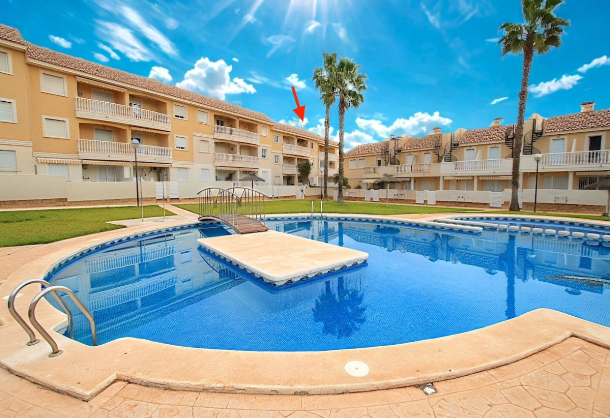 Resale · Apartment · Cabo Roig