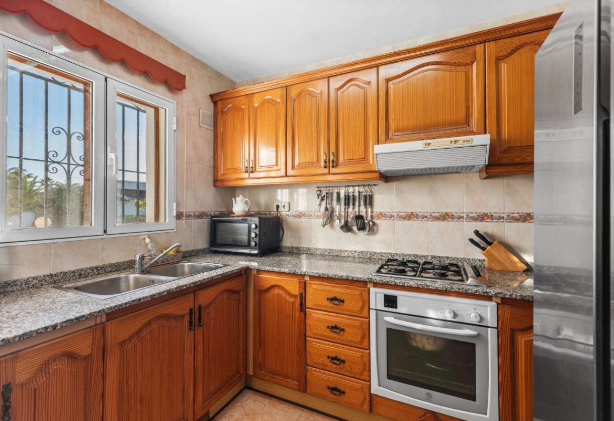 Sale · detached house · Calpe