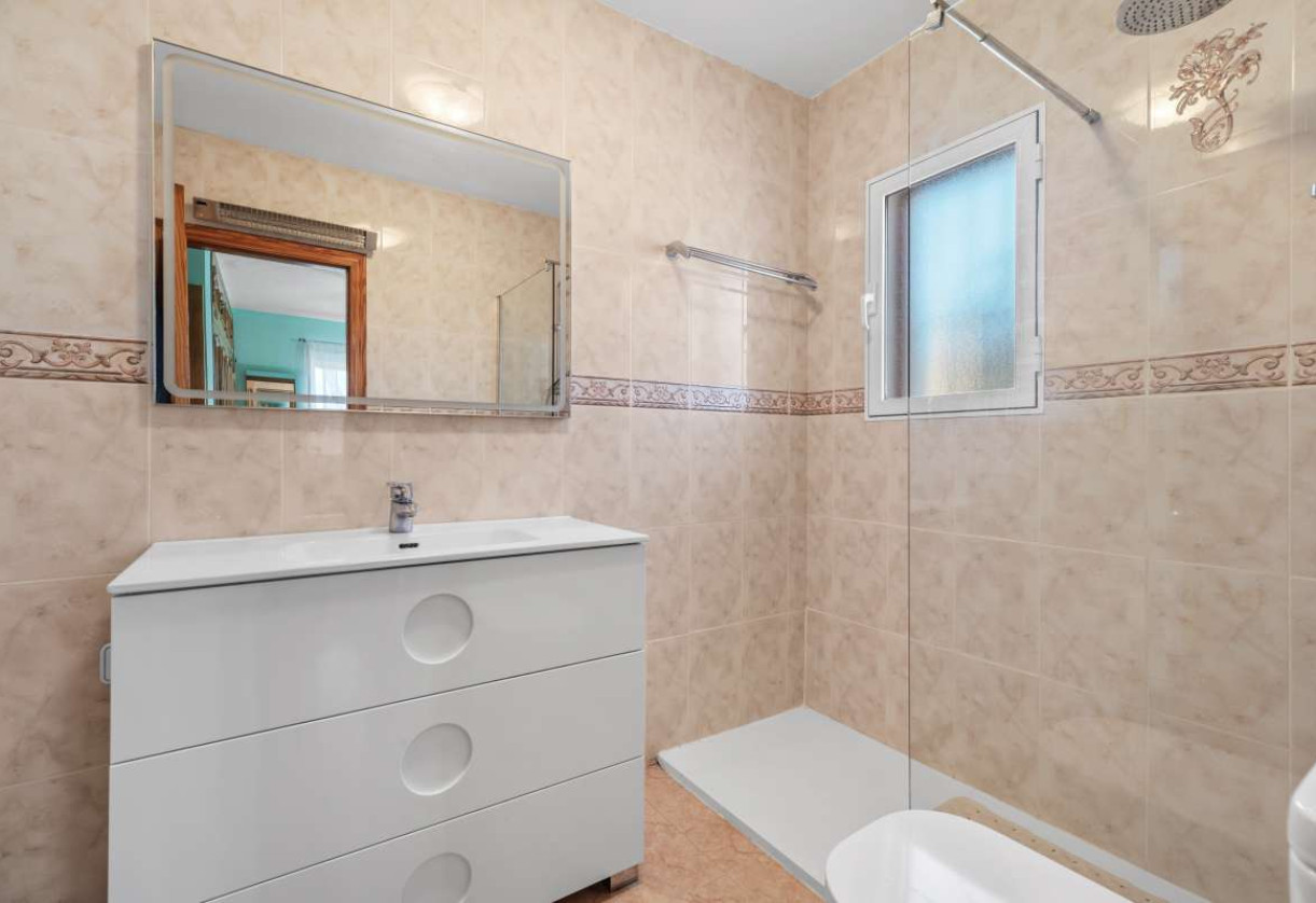 Sale · detached house · Calpe