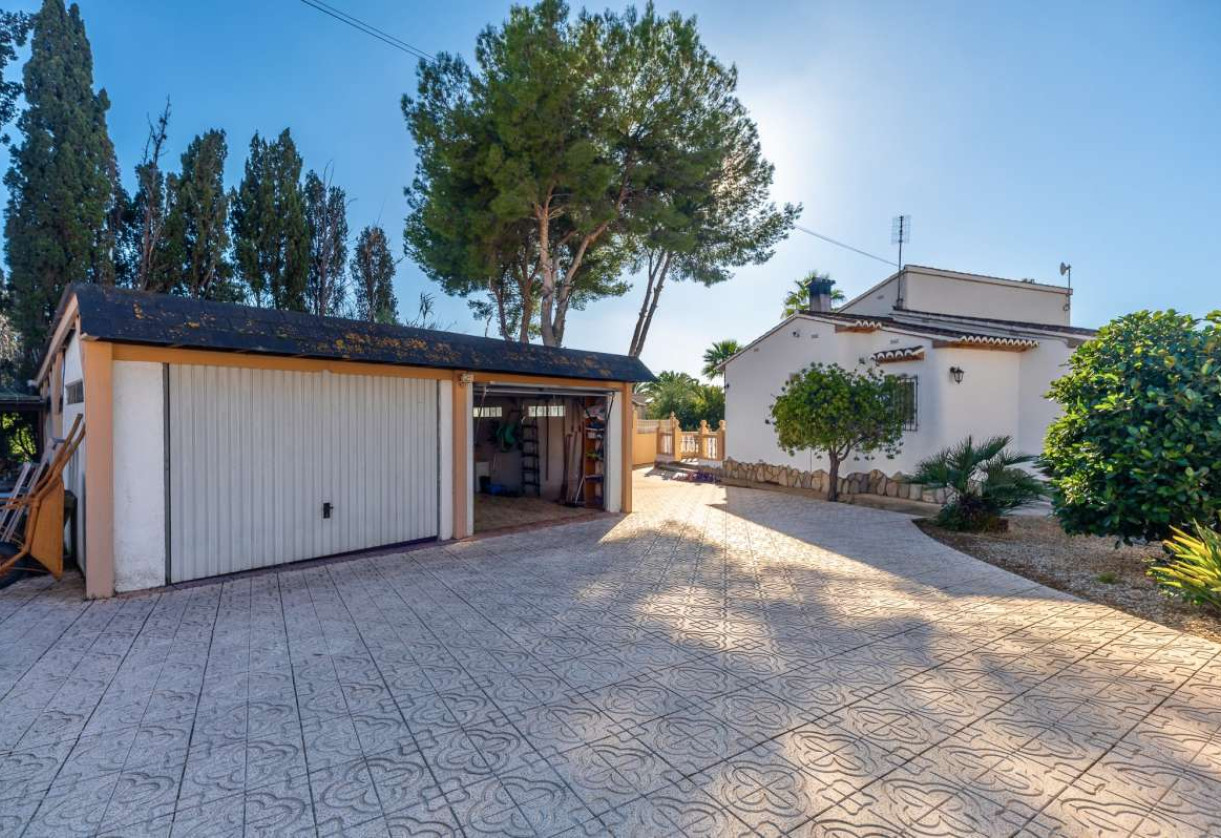 Sale · detached house · Calpe
