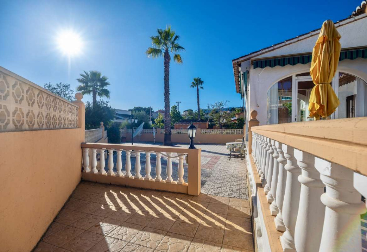 Sale · detached house · Calpe