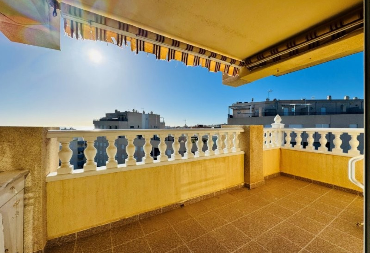 Rynek wtórny · penthouse · La Mata · Alanis