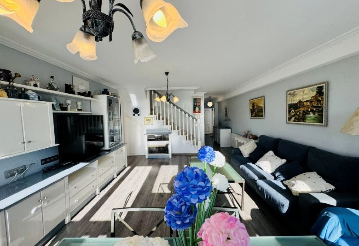 Rynek wtórny · penthouse · La Mata · Alanis