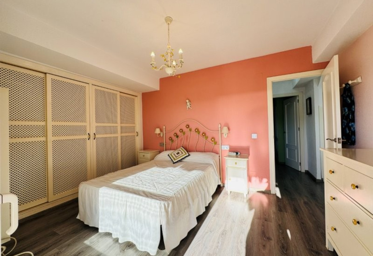 Rynek wtórny · penthouse · La Mata · Alanis