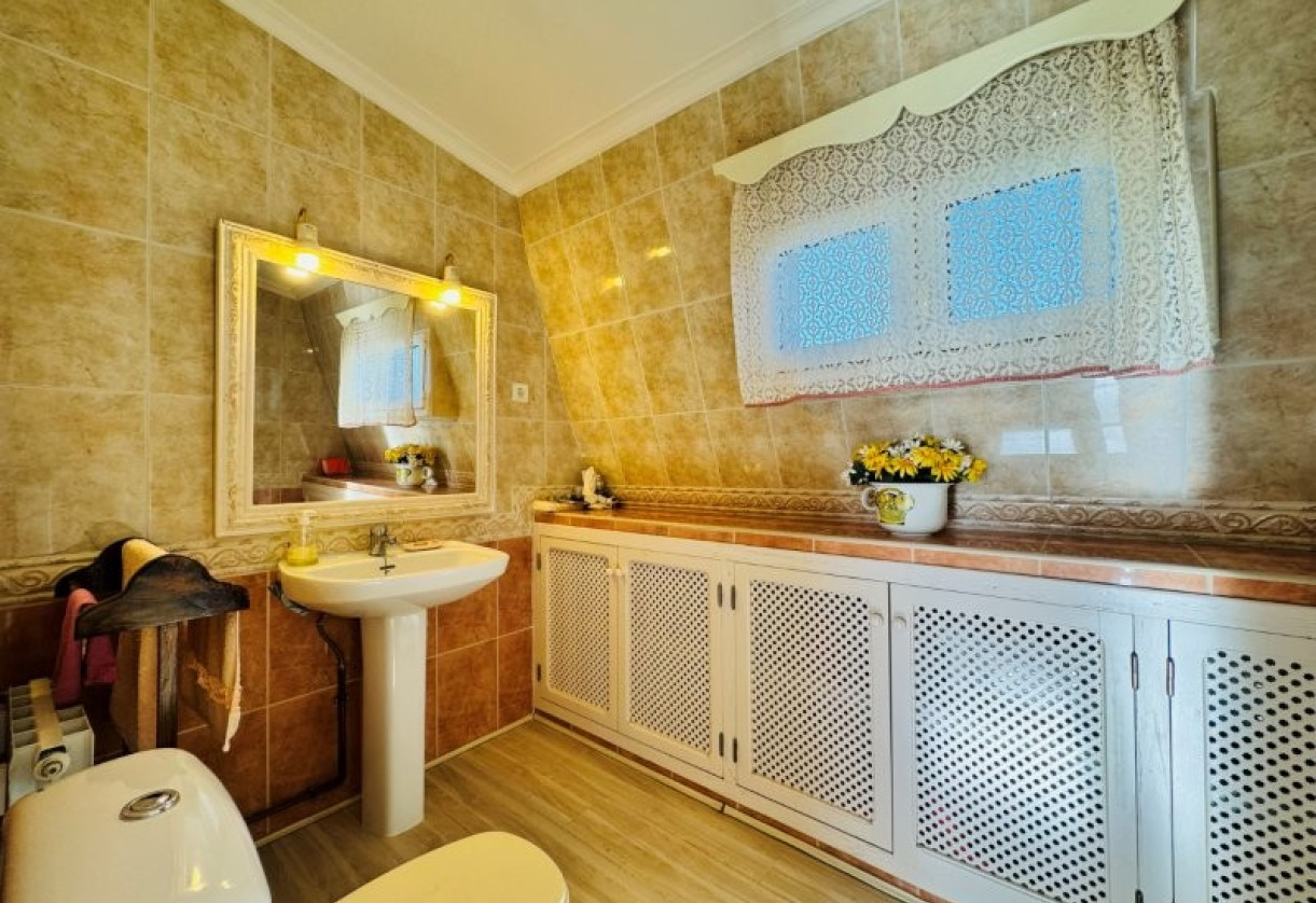 Rynek wtórny · penthouse · La Mata · Alanis