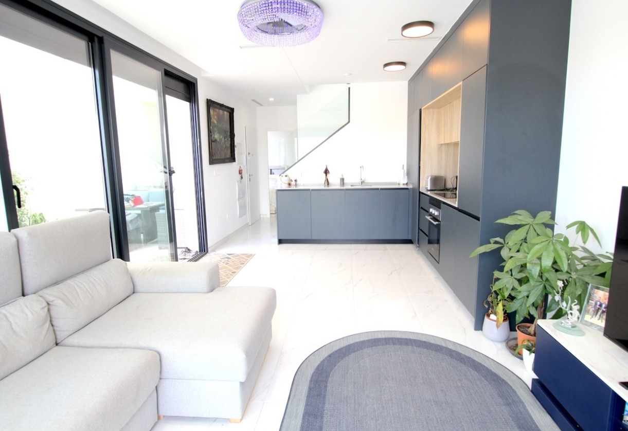 Sale · Villa · Los Montesinos - La Herrada