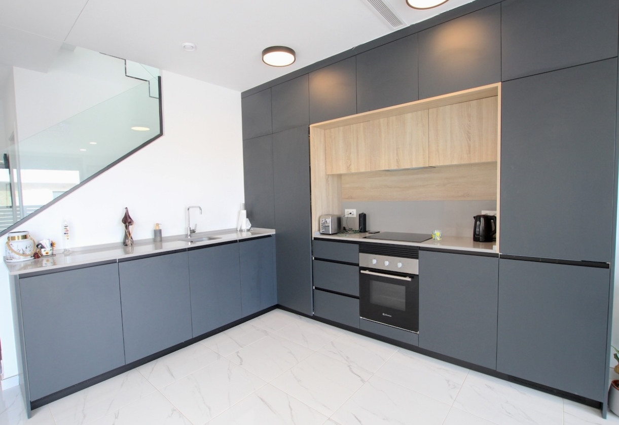 Sale · Villa · Los Montesinos - La Herrada