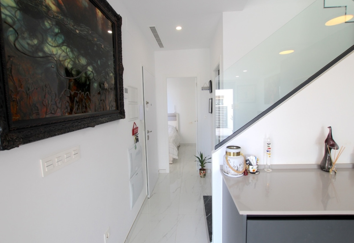 Sale · Villa · Los Montesinos - La Herrada