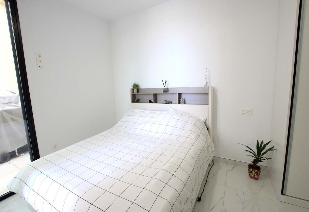 Sale · Villa · Los Montesinos - La Herrada