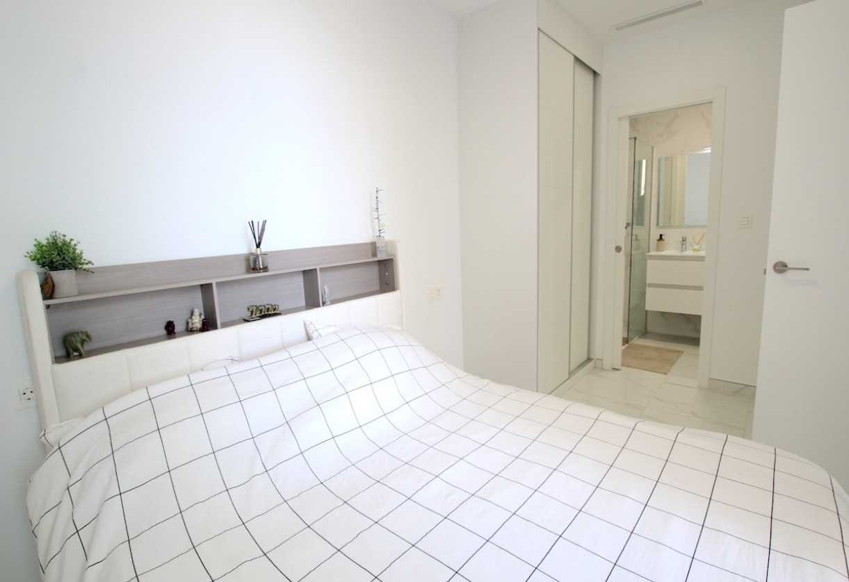 Sale · Villa · Los Montesinos - La Herrada