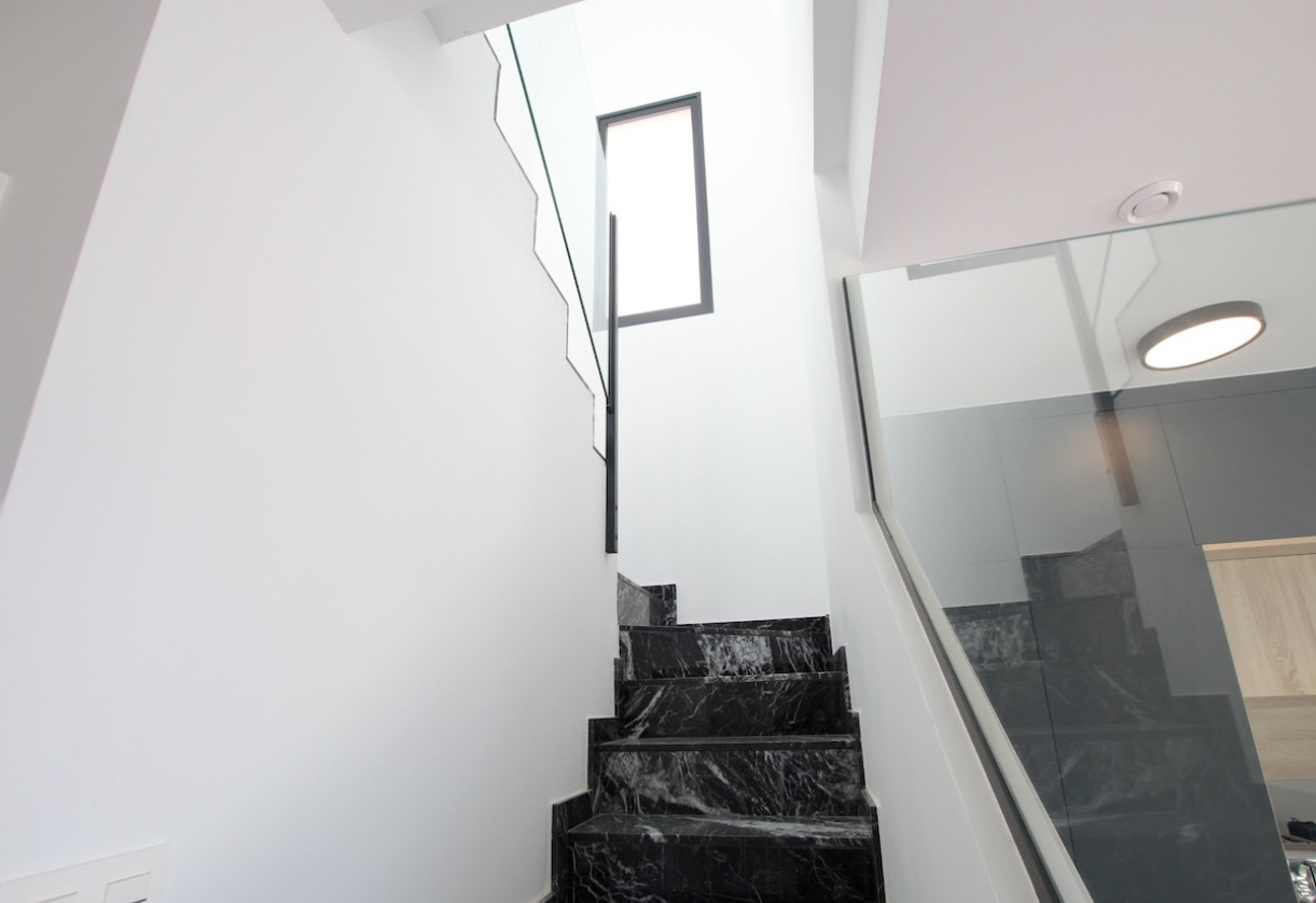 Sale · Villa · Los Montesinos - La Herrada