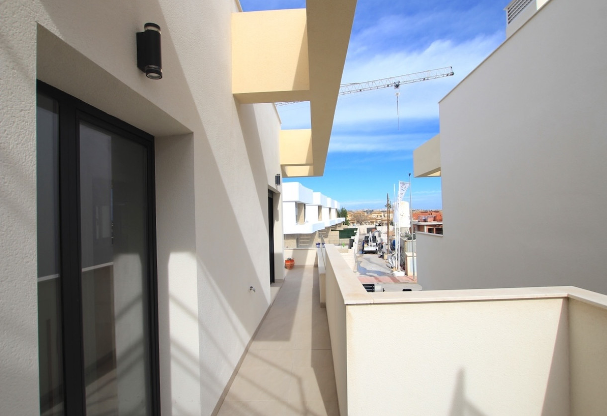 Sale · Villa · Los Montesinos - La Herrada