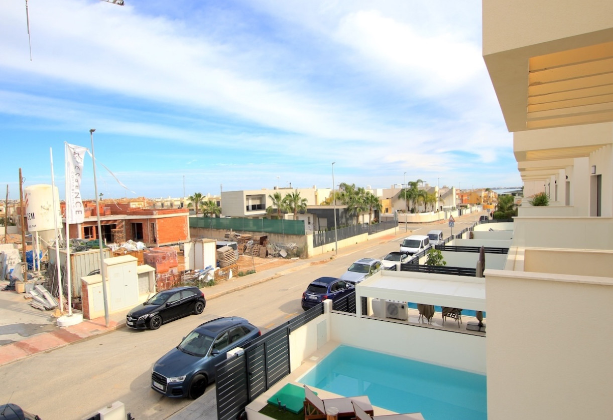 Sale · Villa · Los Montesinos - La Herrada