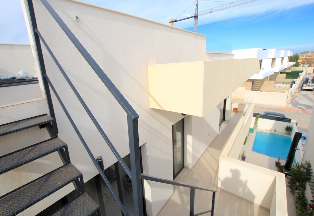 Sale · Villa · Los Montesinos - La Herrada