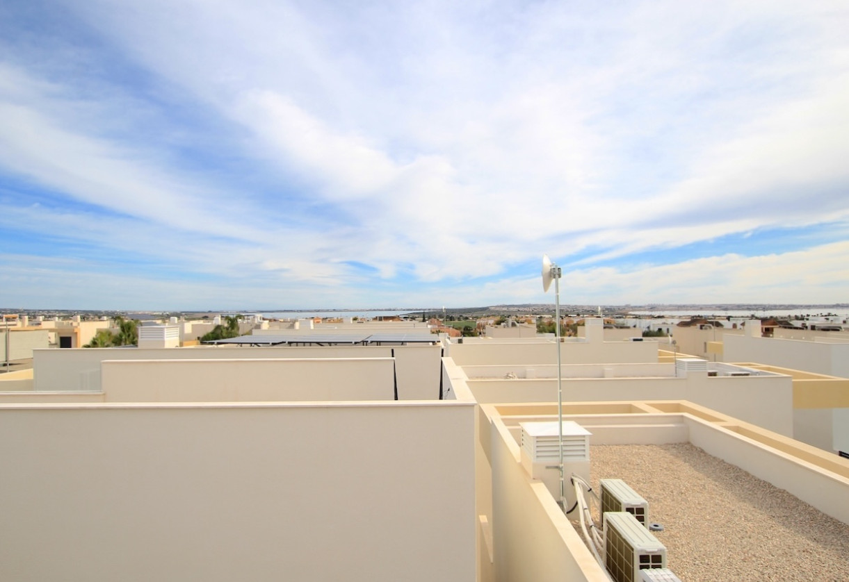 Sale · Villa · Los Montesinos - La Herrada