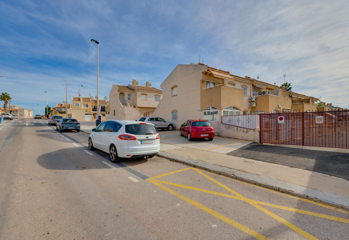 Rynek wtórny · Bungalows Planta Baja · Torrevieja · AGUAS NUEVAS