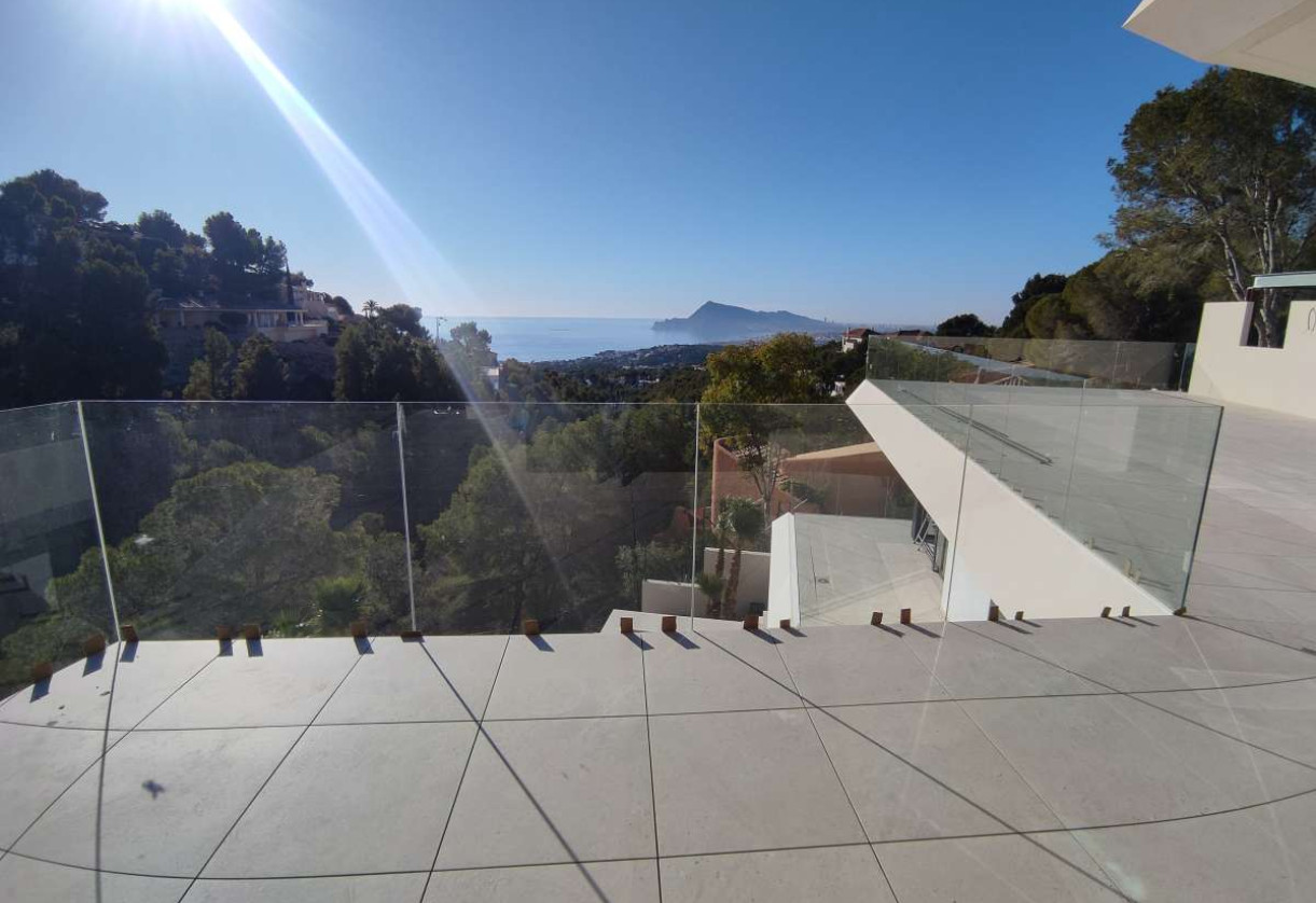 Resale · detached house · Altea