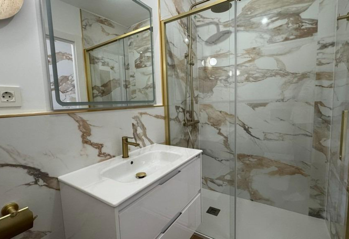 Rynek wtórny · Apartment · Torrevieja · Punta prima