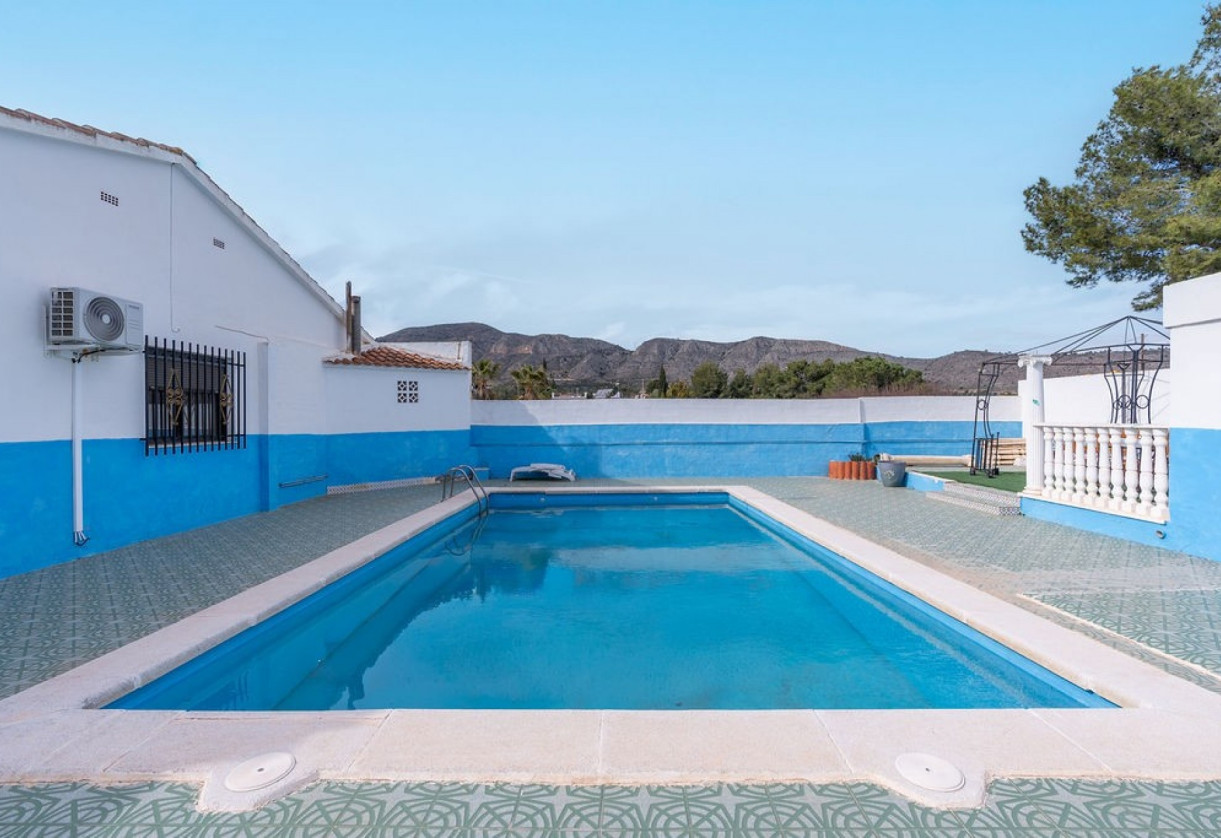 Sale · 3 Detached Villas · Hondón de las Nieves