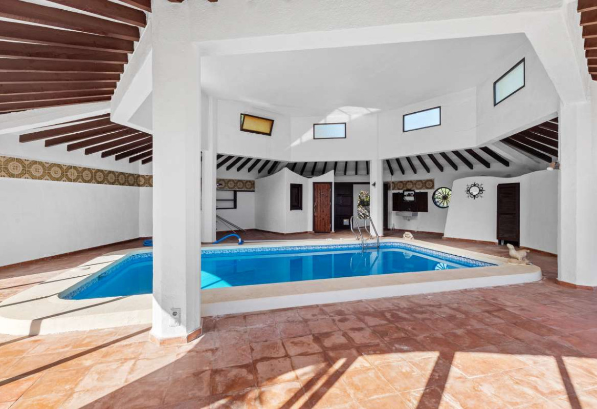 Sale · detached house · Calpe