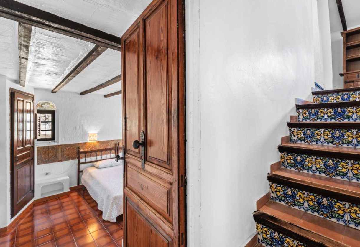 Sale · detached house · Calpe