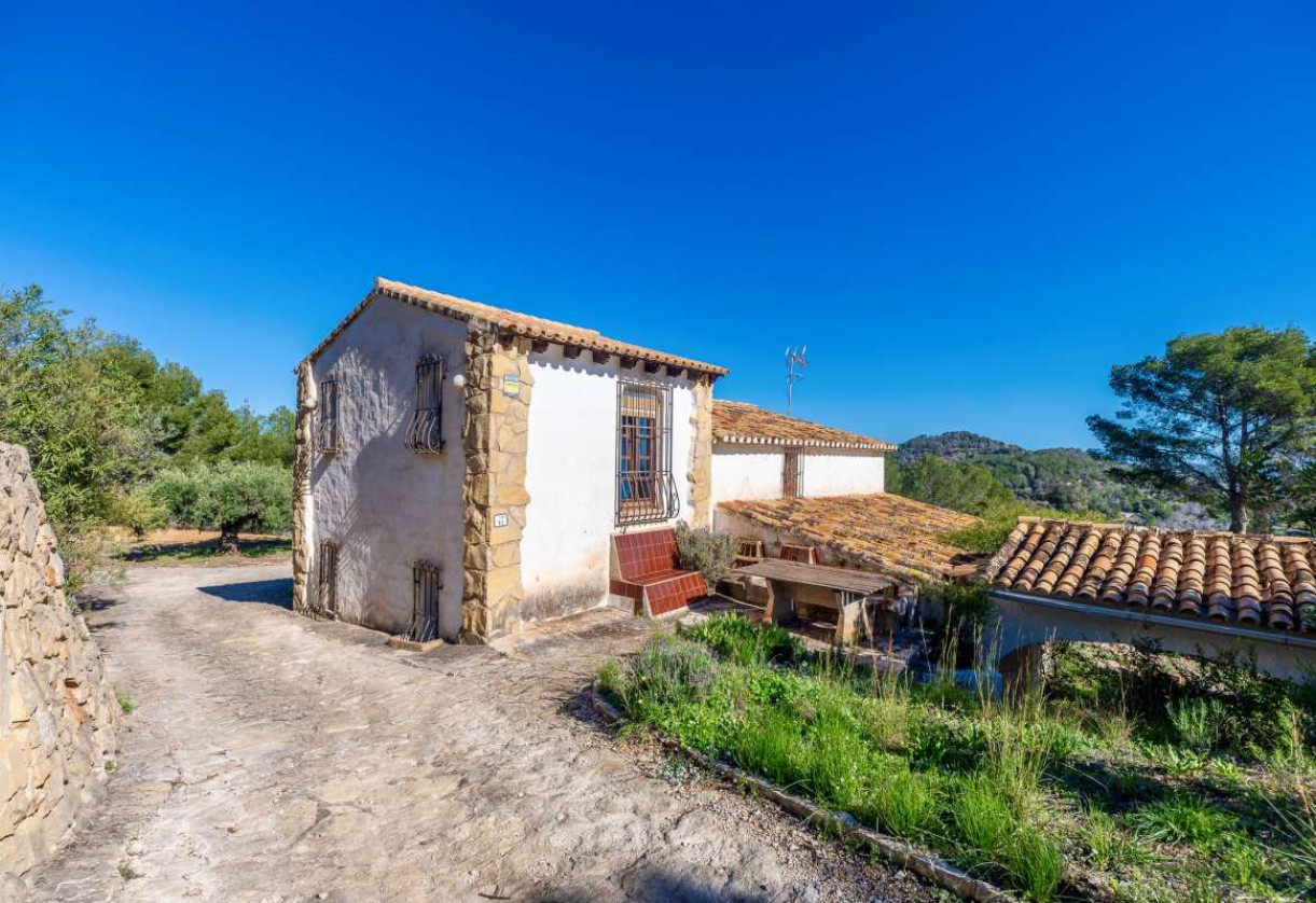 Sale · detached house · Calpe