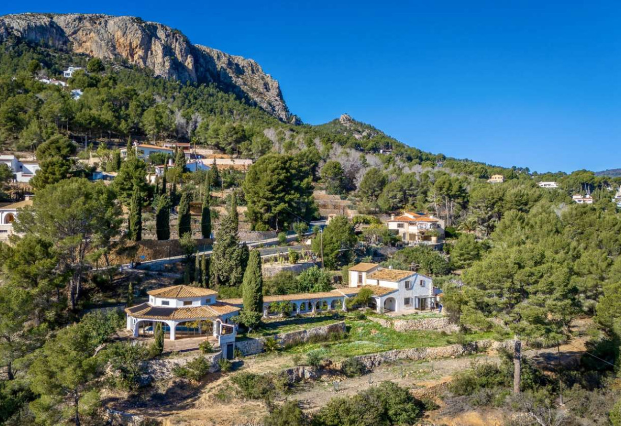 Sale · detached house · Calpe