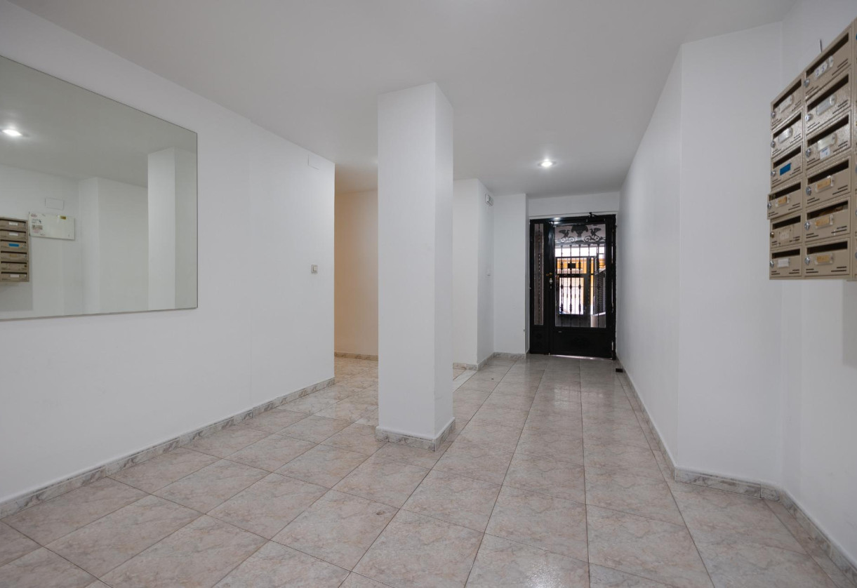 Sale · Garage · Torrevieja · Playa del cura