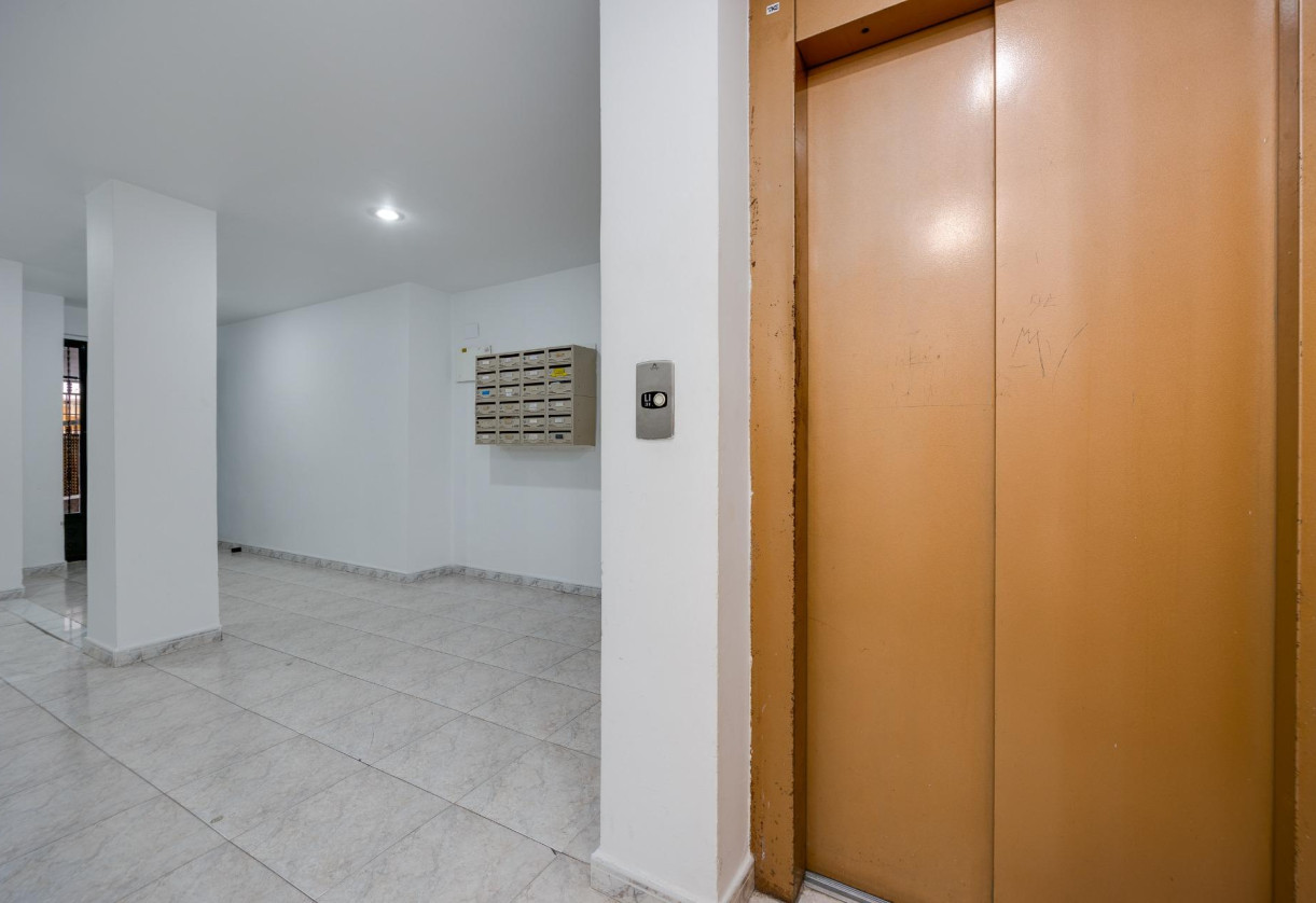 Sale · Garage · Torrevieja · Playa del cura