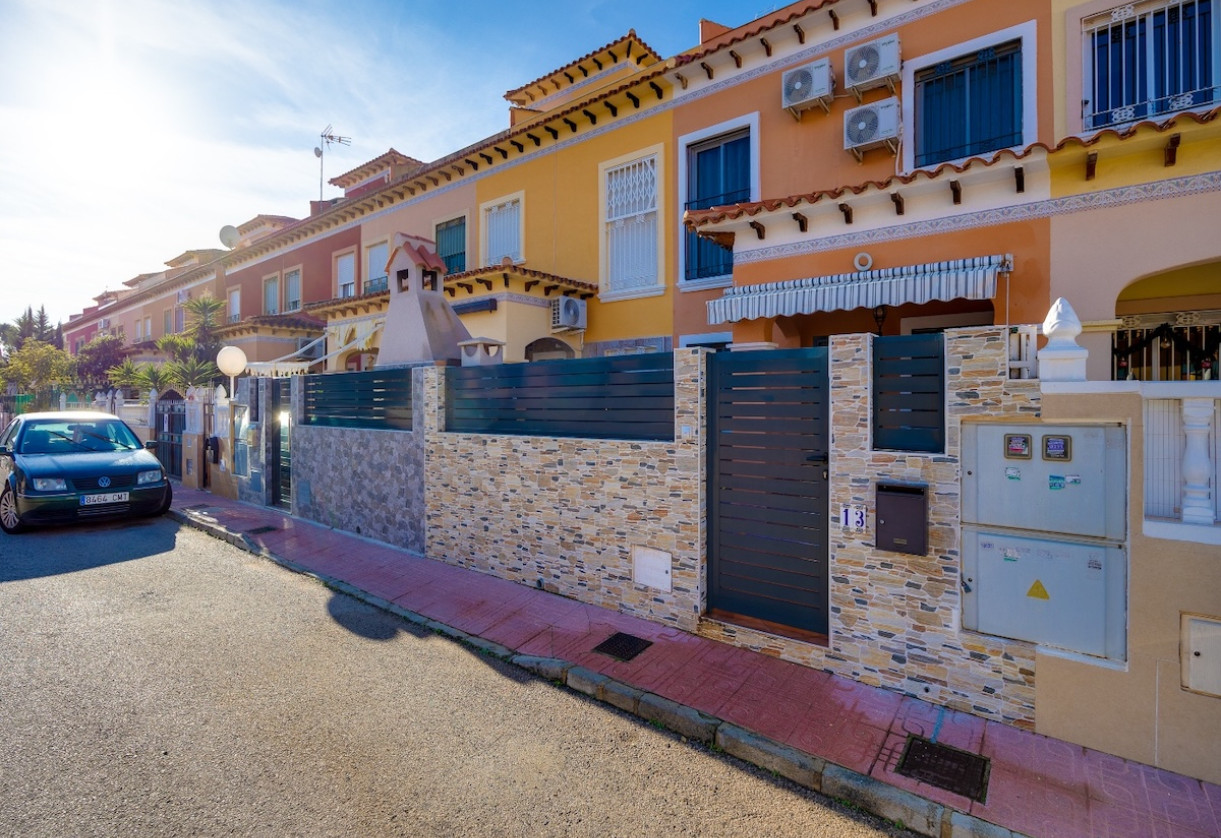 Resale · Townhouse · Torrevieja - La Torreta