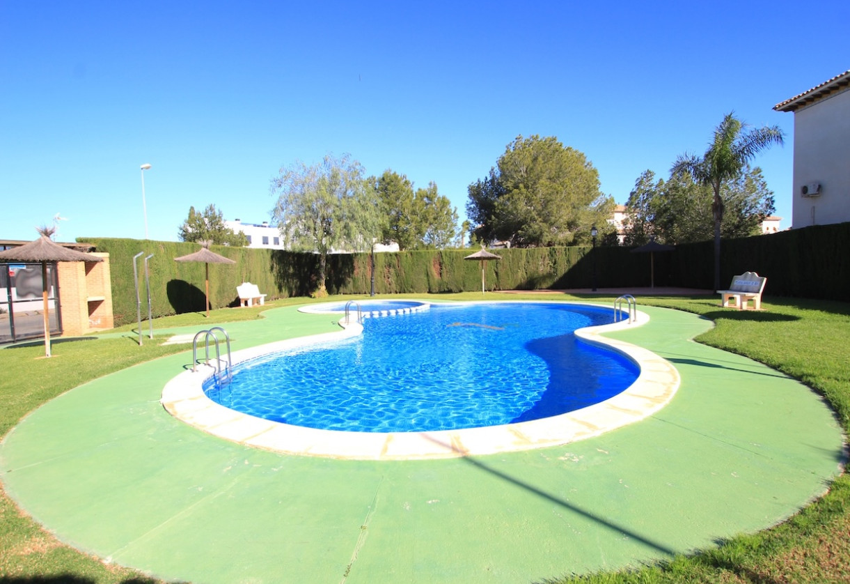 Resale · Apartment · Cabo Roig