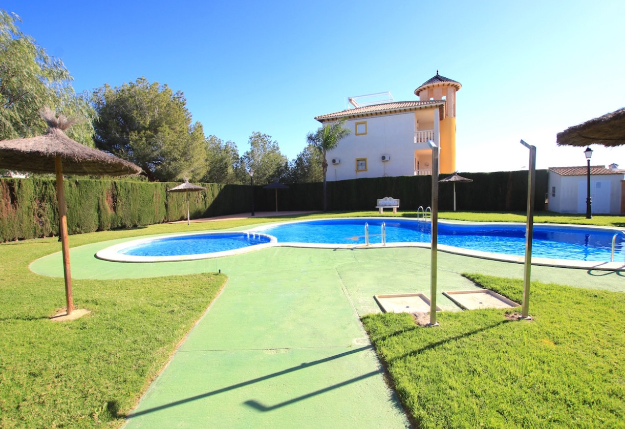 Resale · Apartment · Cabo Roig