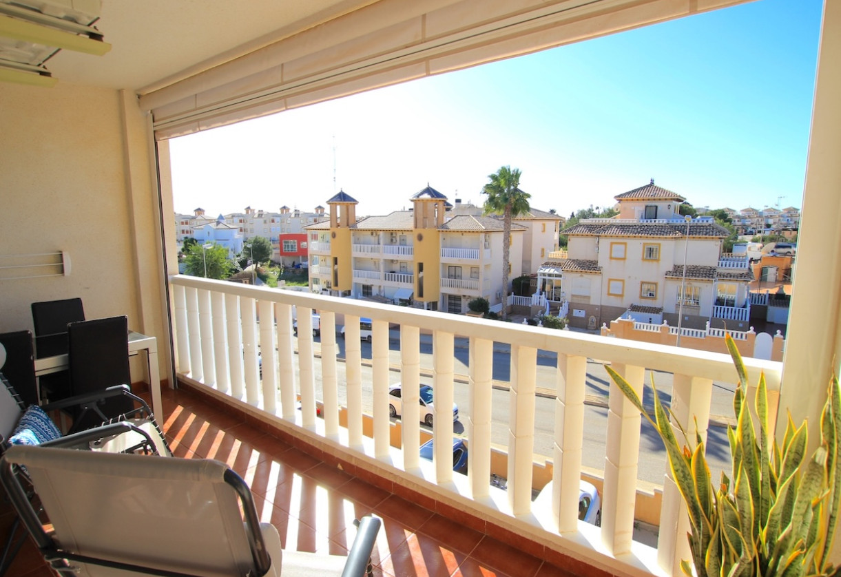 Resale · Apartment · Cabo Roig