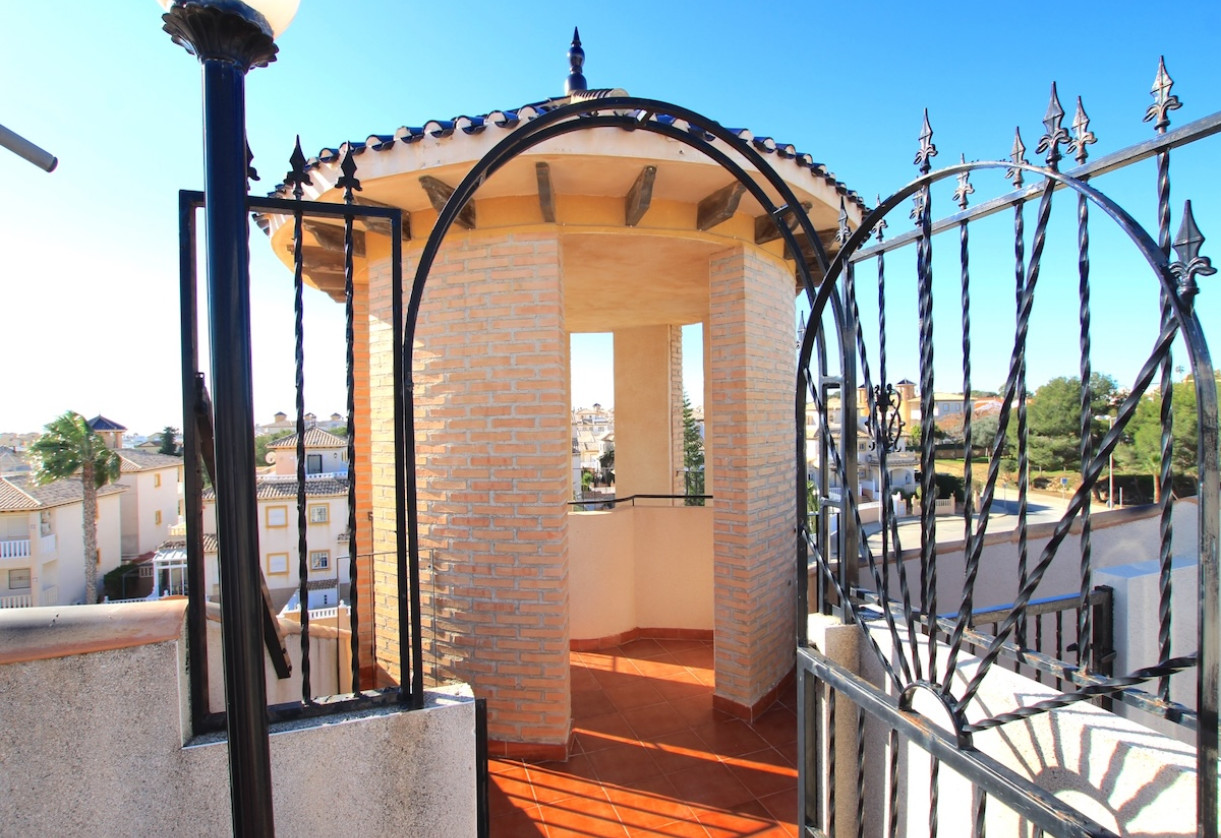 Resale · Apartment · Cabo Roig