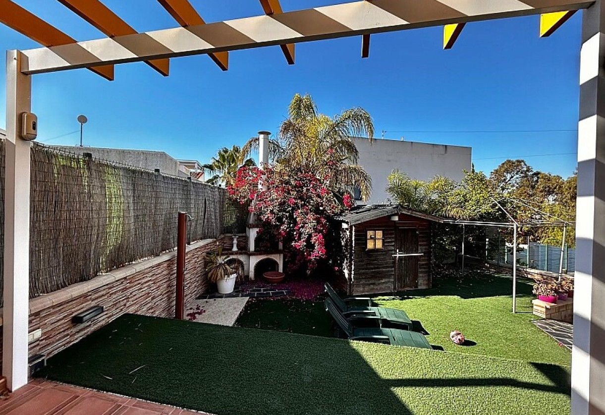 Reventa · Semidetached villa · Mil Palmeras