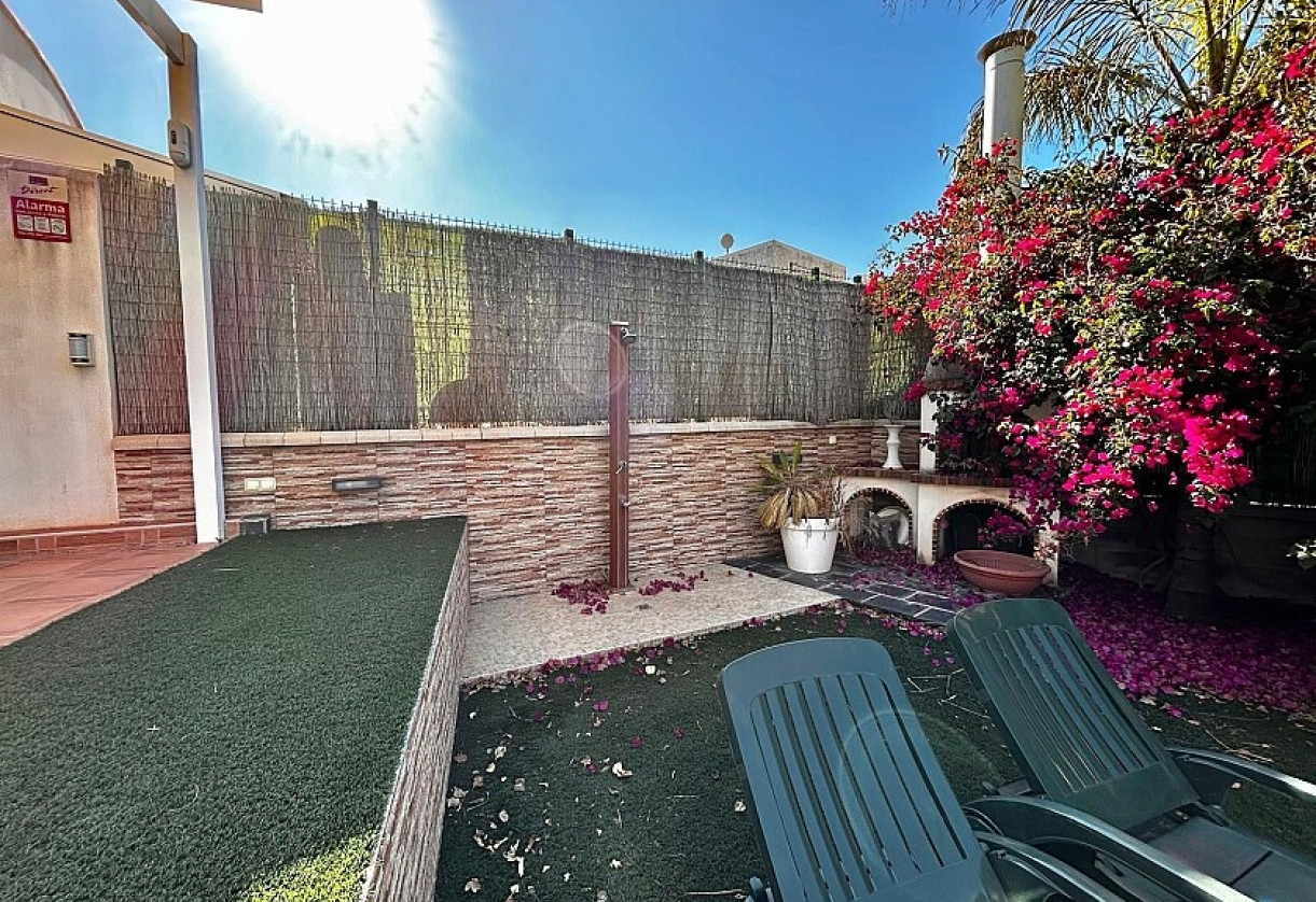 Reventa · Semidetached villa · Mil Palmeras