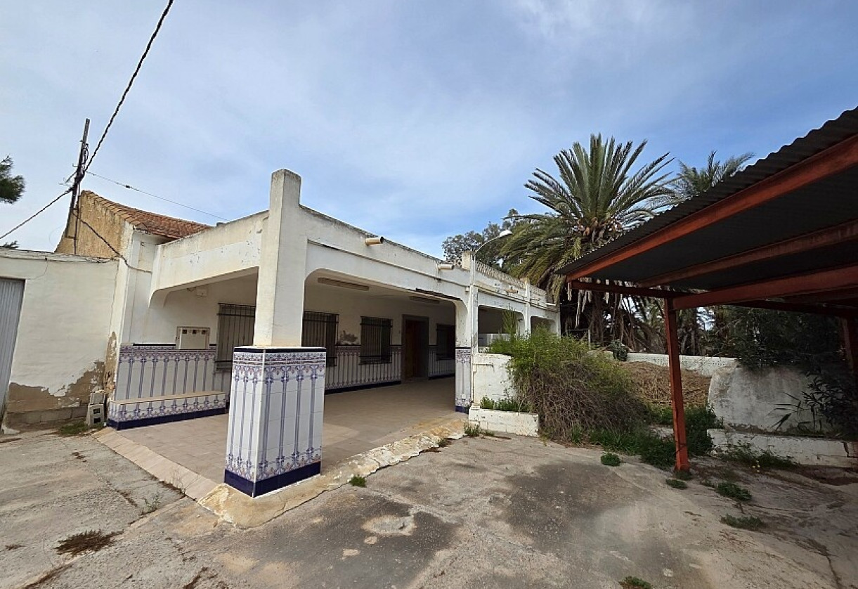 Resale · Country house · Catral