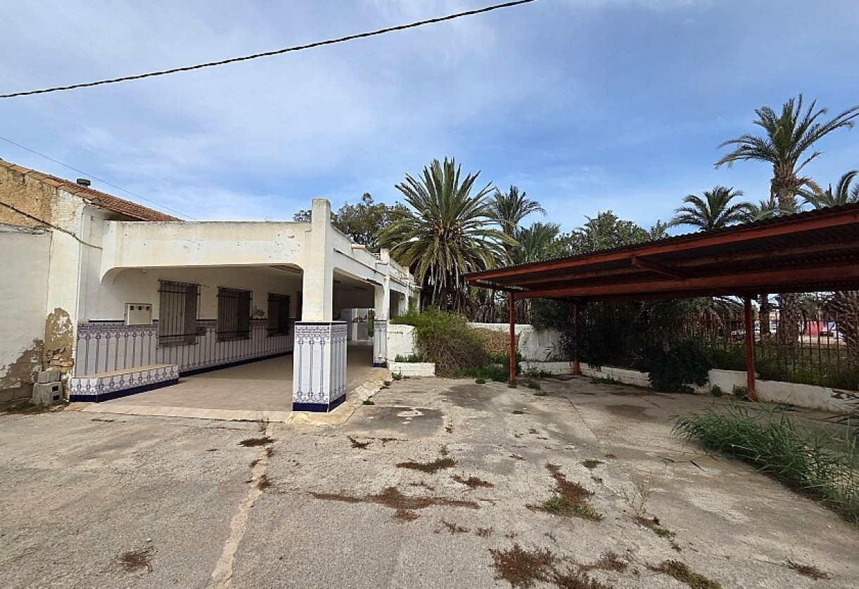 Resale · Country house · Catral