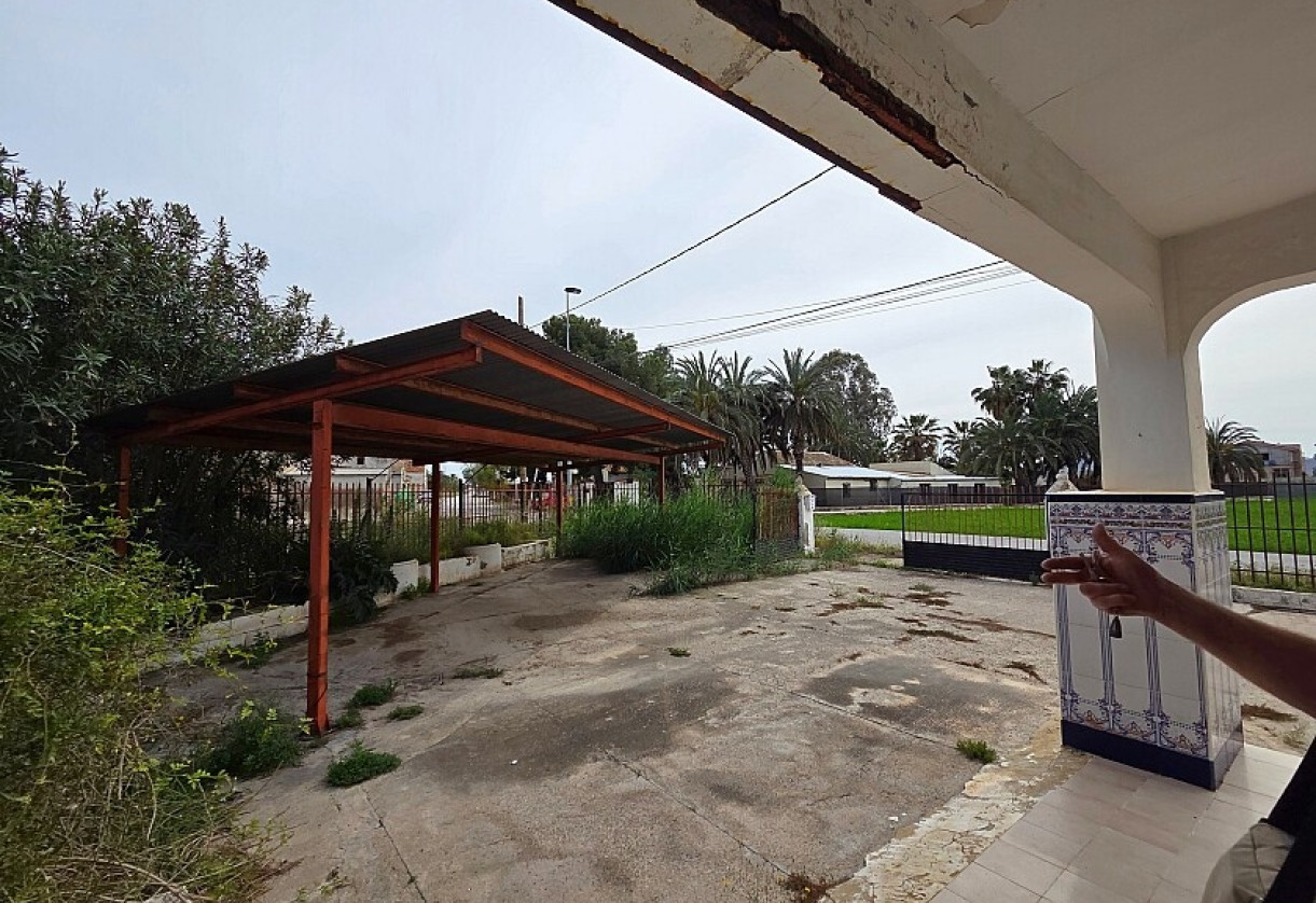 Resale · Country house · Catral